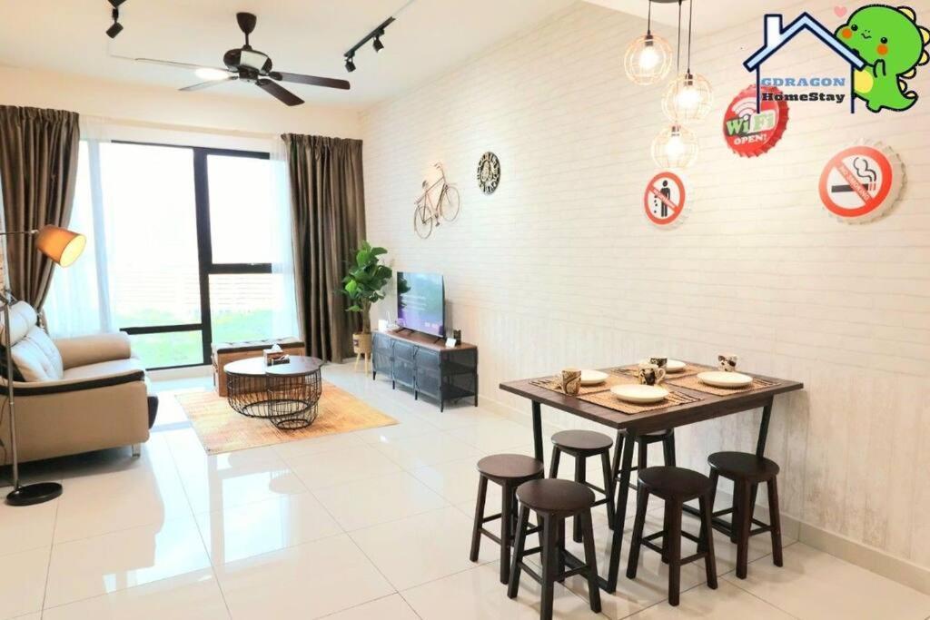 Apartment 2br Chic Vintage Industrial Southkey Mosaic Jb
