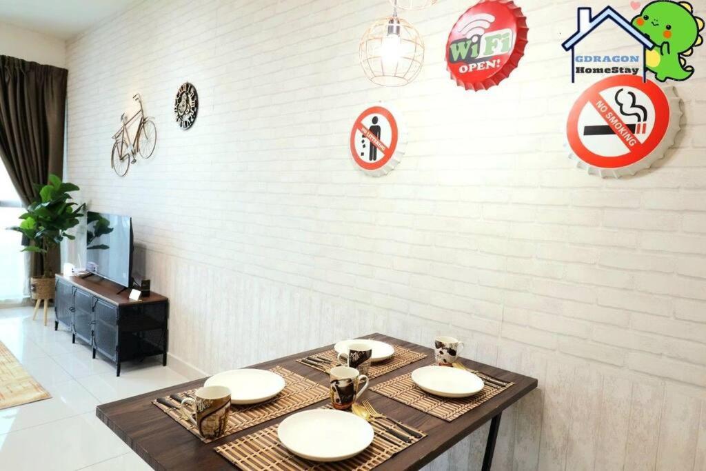 Apartment 2br Chic Vintage Industrial Southkey Mosaic Jb